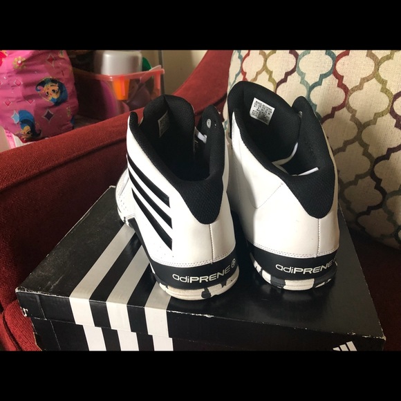 Adidas - Picture 3 of 4